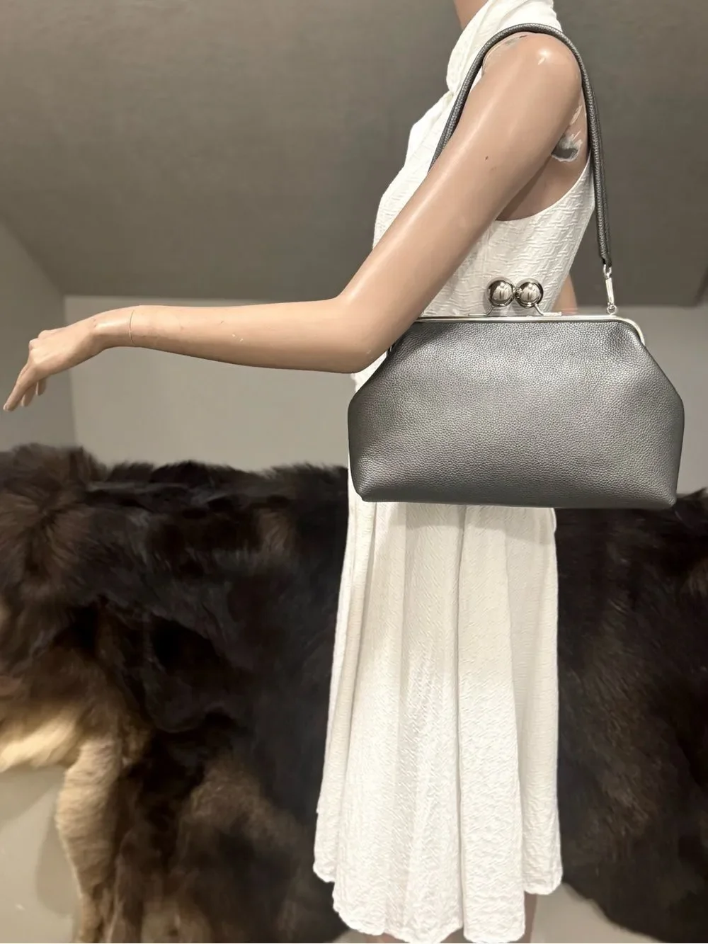 Gray Togo Cowhide Calfskin Handmade Retro Style Kisslock Frame Bag, Large Size